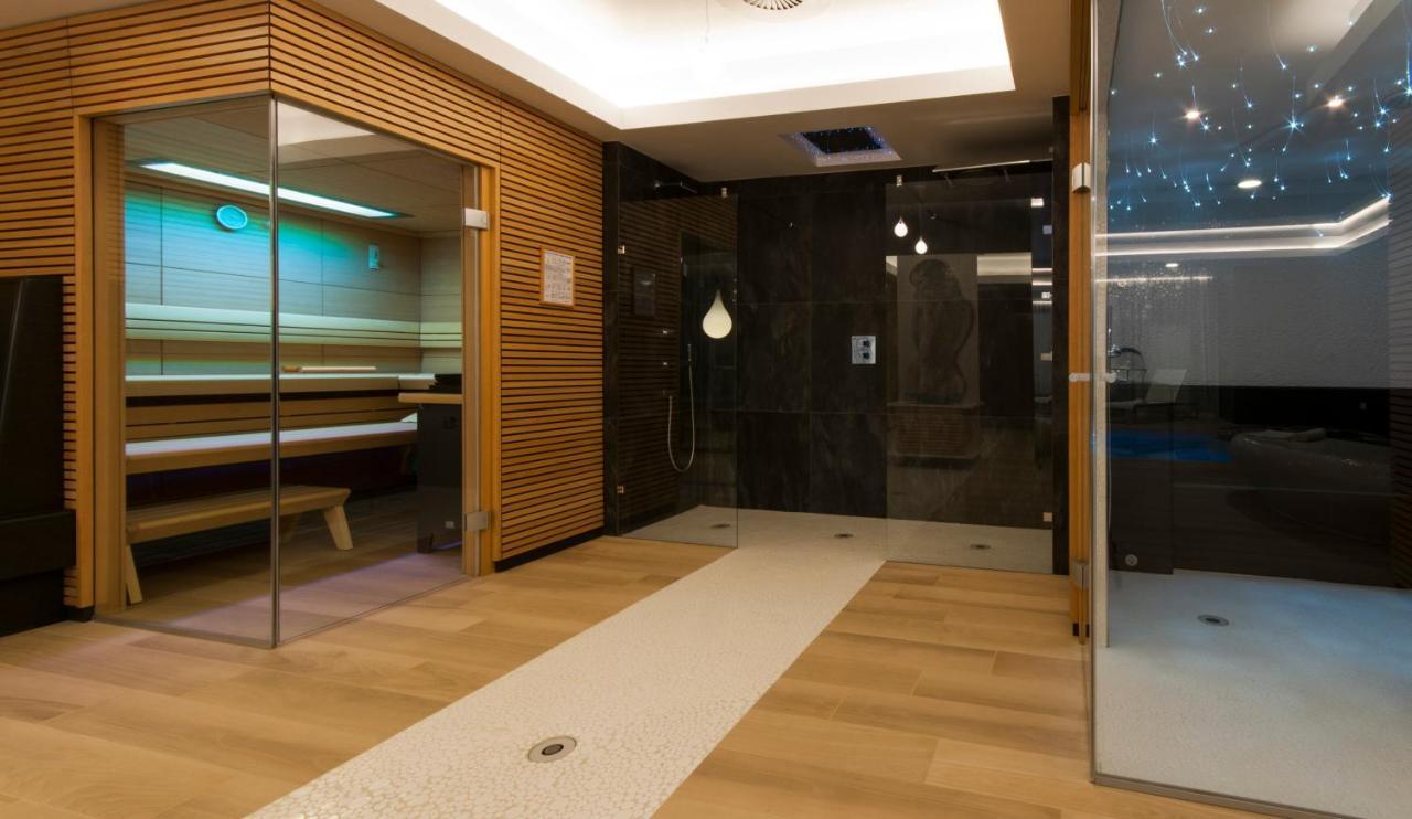 Przystan Mechelinki- Marina Del Mar Hotel Luaran gambar